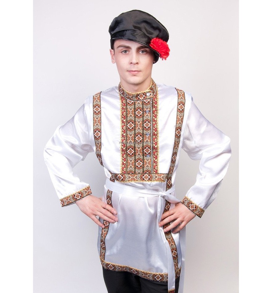 Мужик в русском народном костюме