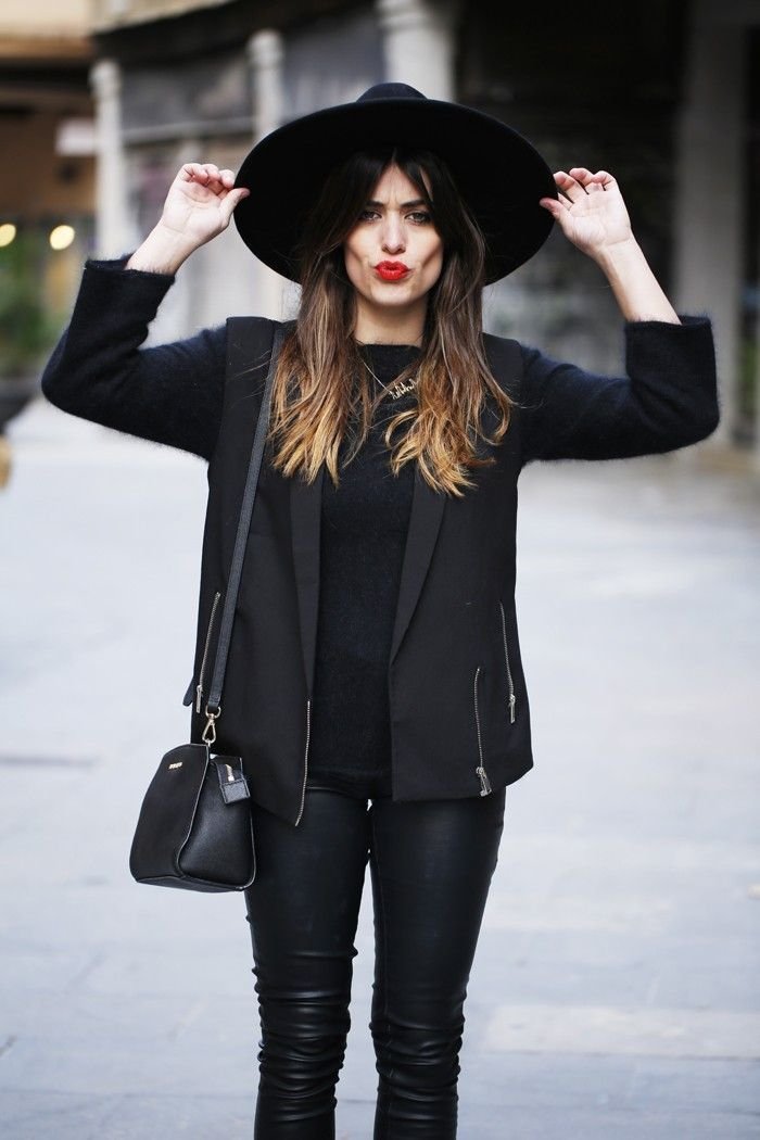 Шляпа с курткой женщине