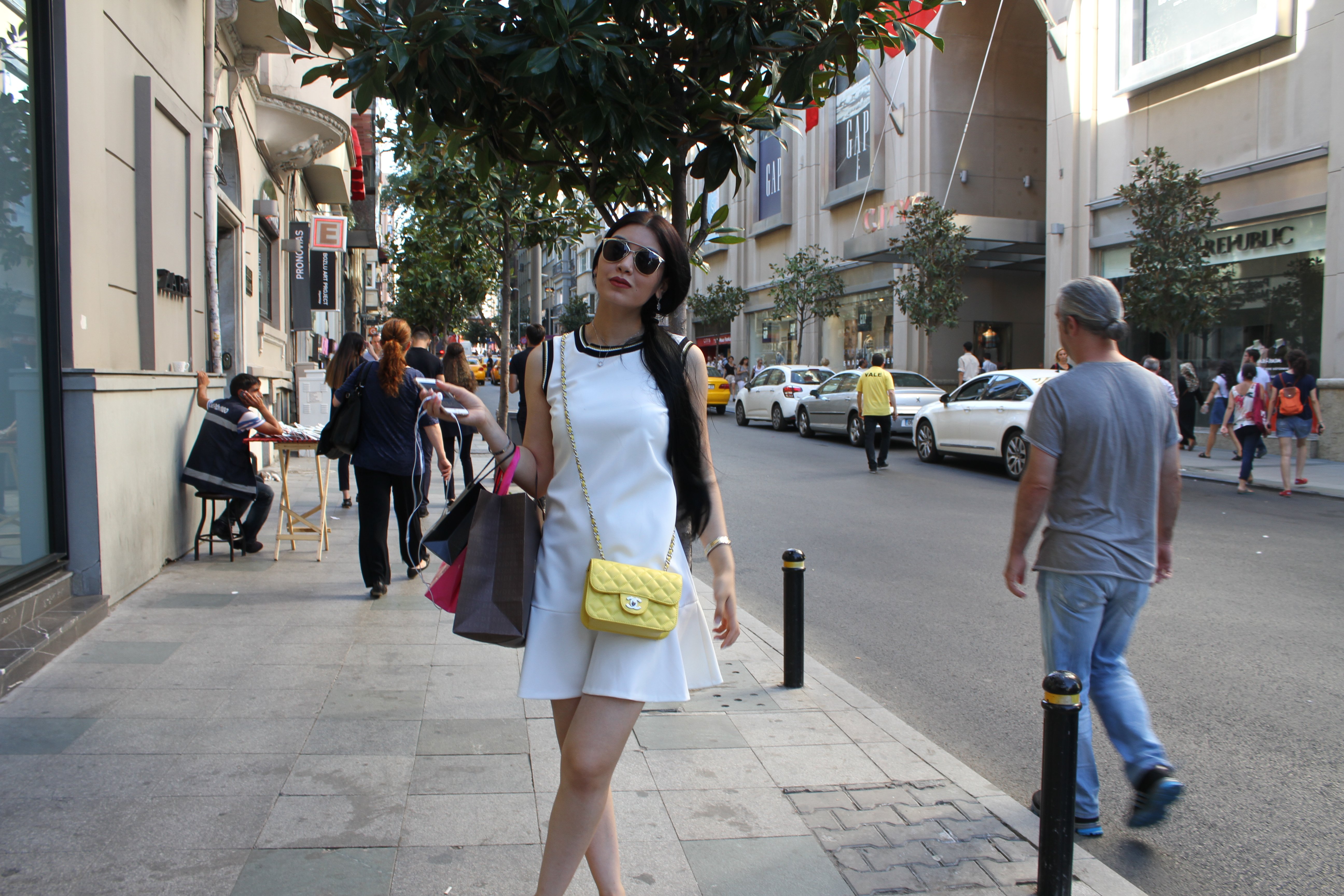В чем ходить в стамбуле. Мода Стамбул. Стамбул уличная мода. Турчанки на улице.