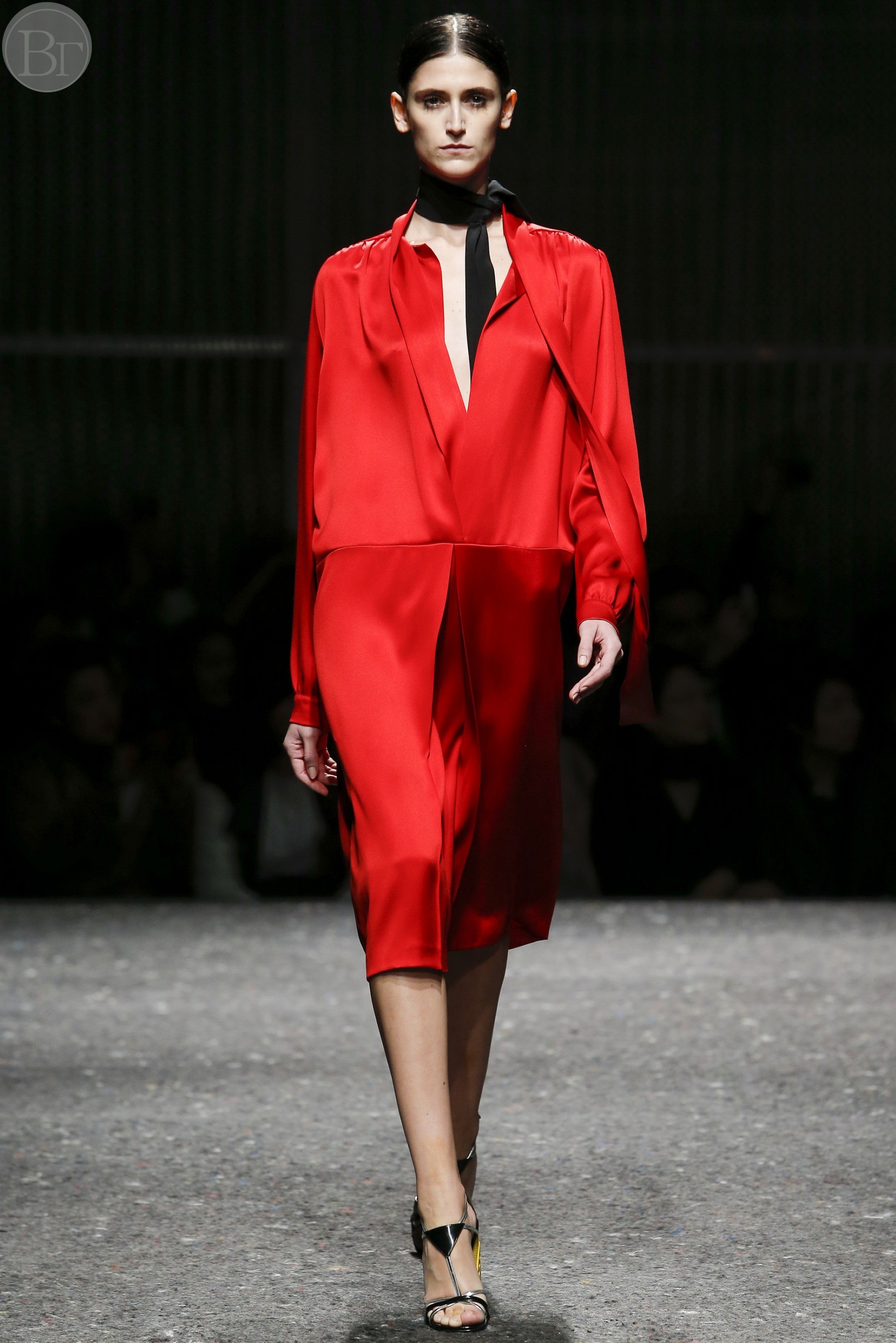 Collection 2014. Fashion week Прада. Prada осень зима 2014-2015. Мода в Красном. Современная мода красный цвет.