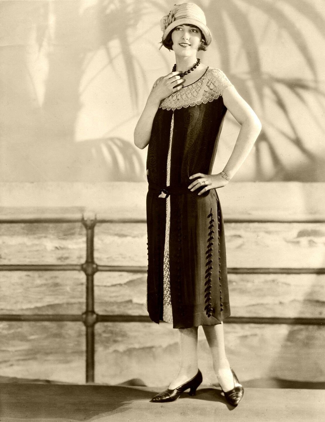 Фото 20х. Мода 20-х годов 20-го века. 20е Америка мода. 20е годы 20 века Америка одежда женская. Мода 20 х 30х годов 20 века.
