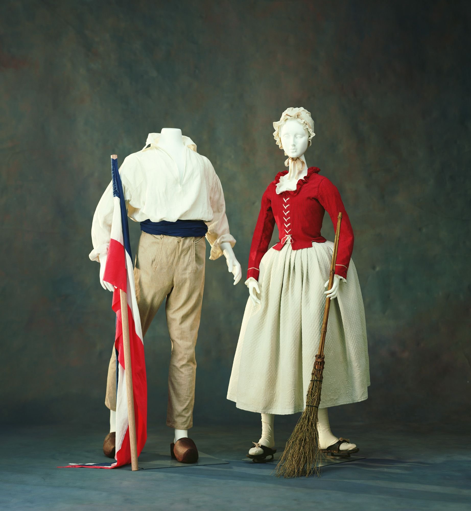 French 18. Одежда французская революция 1789. Мода 1789 — 1794 во Франции. Мода французской революции 18 века. Роялисты во Франции 1789 костюм.