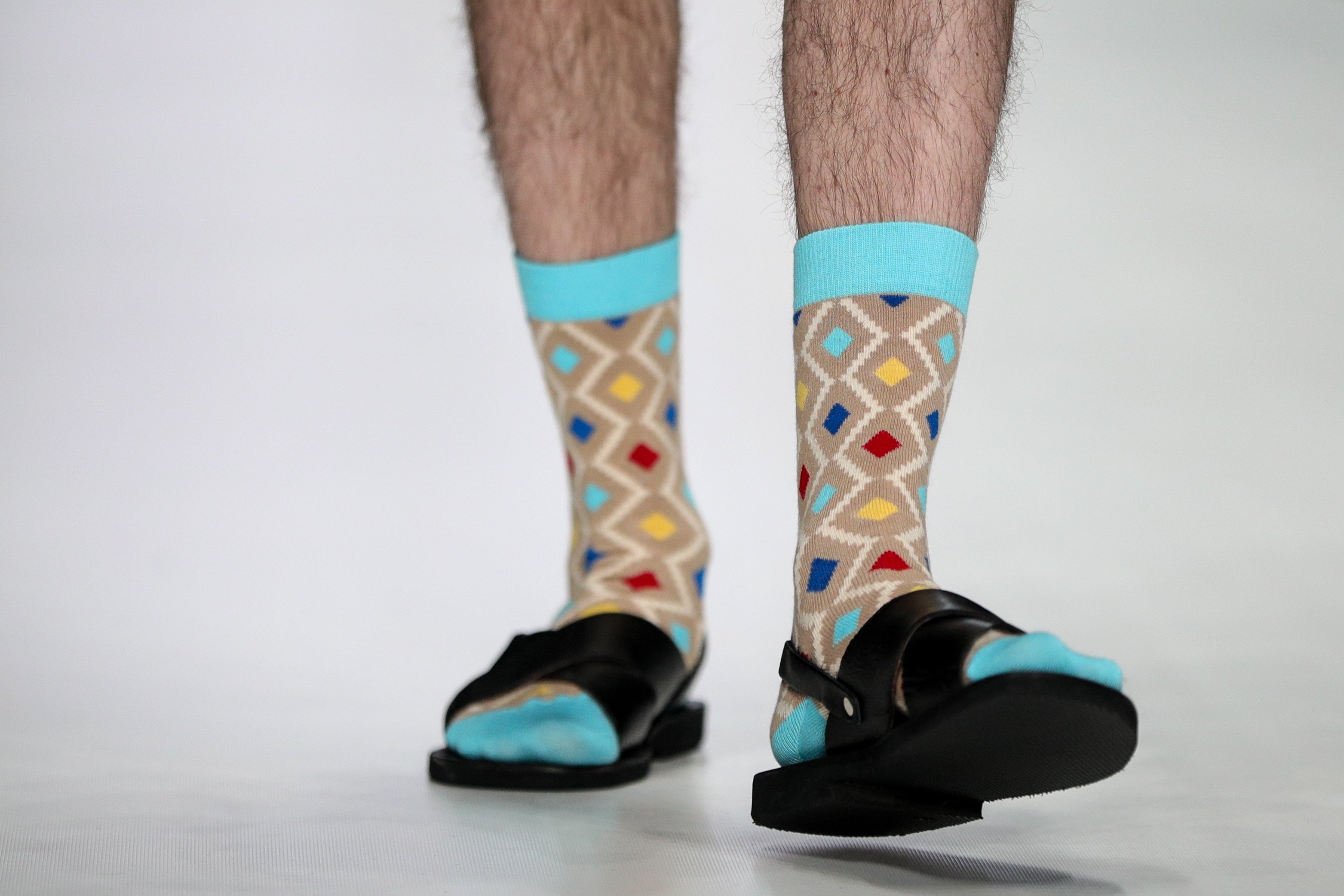Луи Виттон сандалии с носками