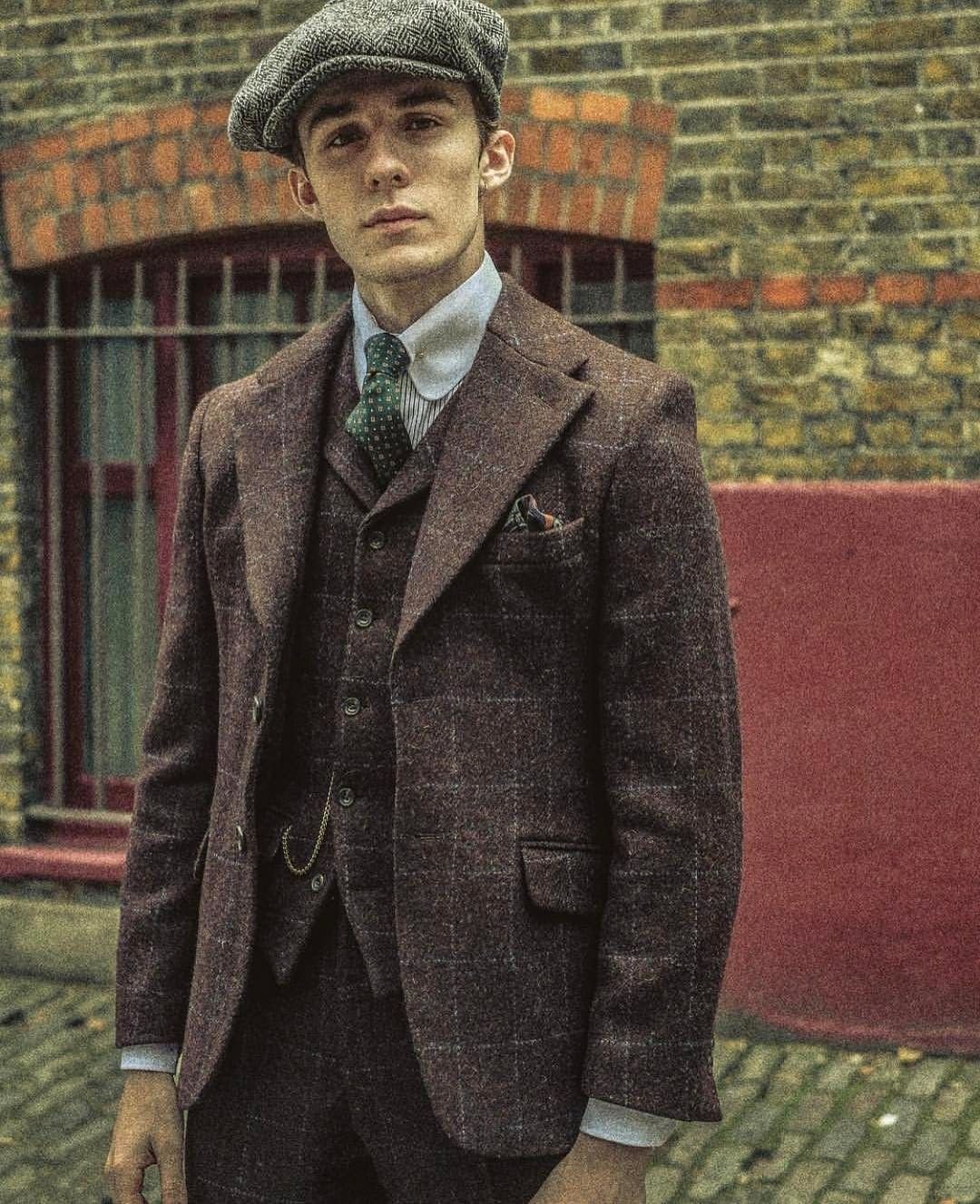 50 е мужчины. Thomas Farthing твид. Британский твидовый костюм 20 век. Твидовый костюм 19 века Британии. Твидовый пиджак мужской Ирландия.