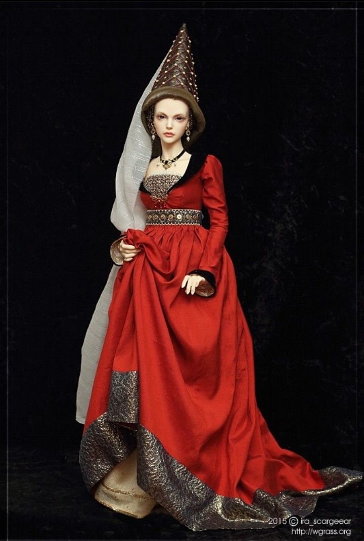 Одежда эпохи средневековья. Мода Бургундии 15 век. Эннен Бургундская мода. Мода во Франции 15 век. Бургундия 15 век костюм.