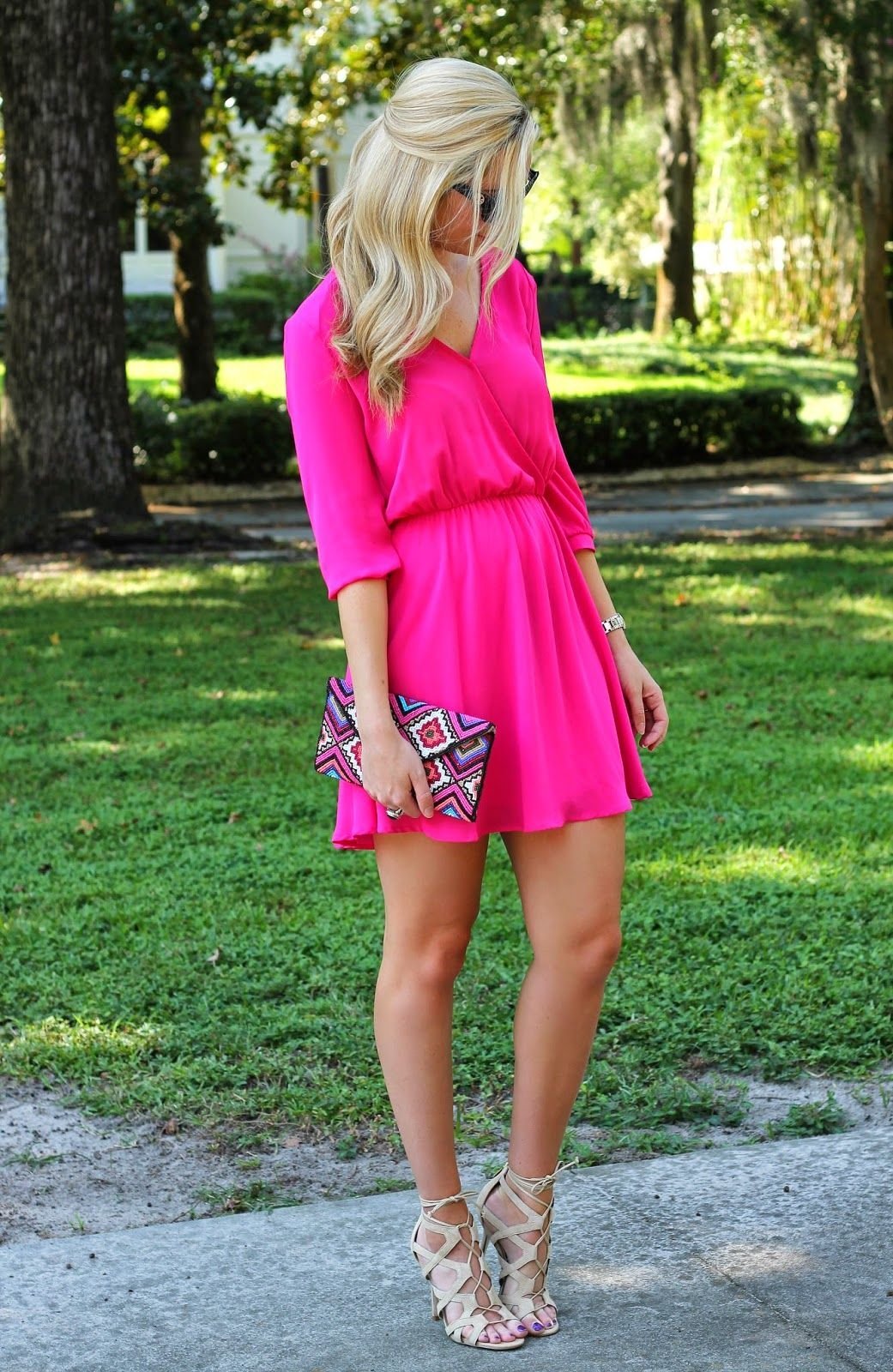 Розовое летнее платье. Платье розовое. Платье ярко-розовое. Короткое розовое платье. Короткое ярко розовое платье.