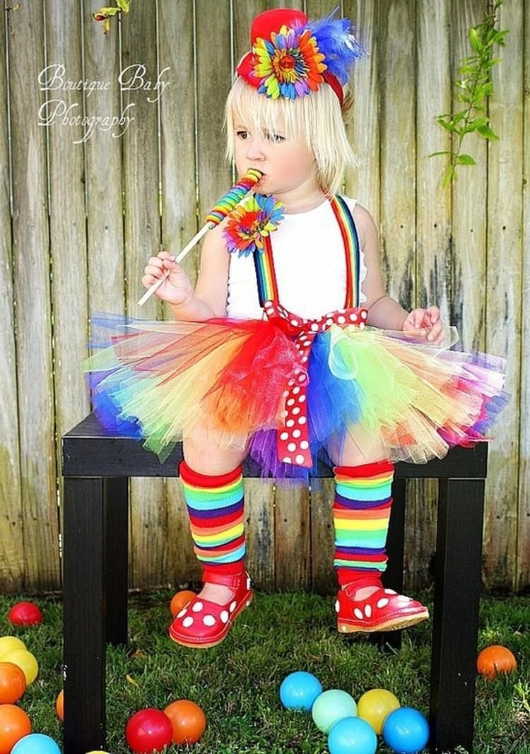 Смешной образ в садик. Костюм на день смеха в детский сад. Детский костюм на день смеха. Костюм конфетки. Образ конфетки для девочки.