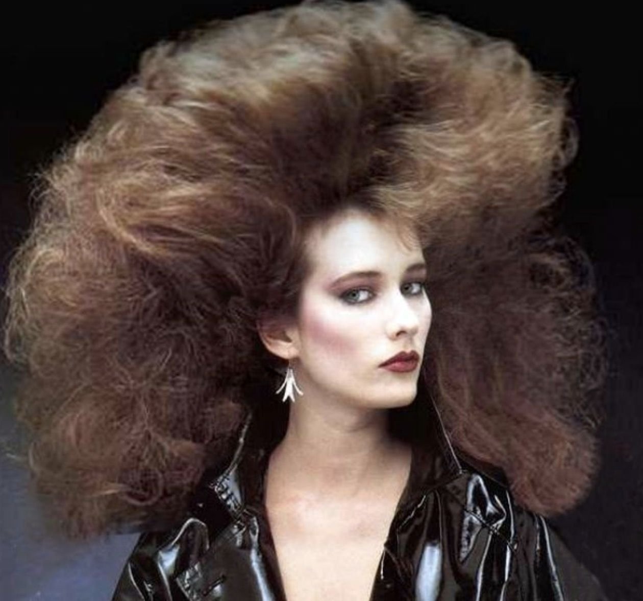 Взрыв на макаронной фабрике. Прически 90х. Причёски 80-х годов. Прическа в стиле 90.