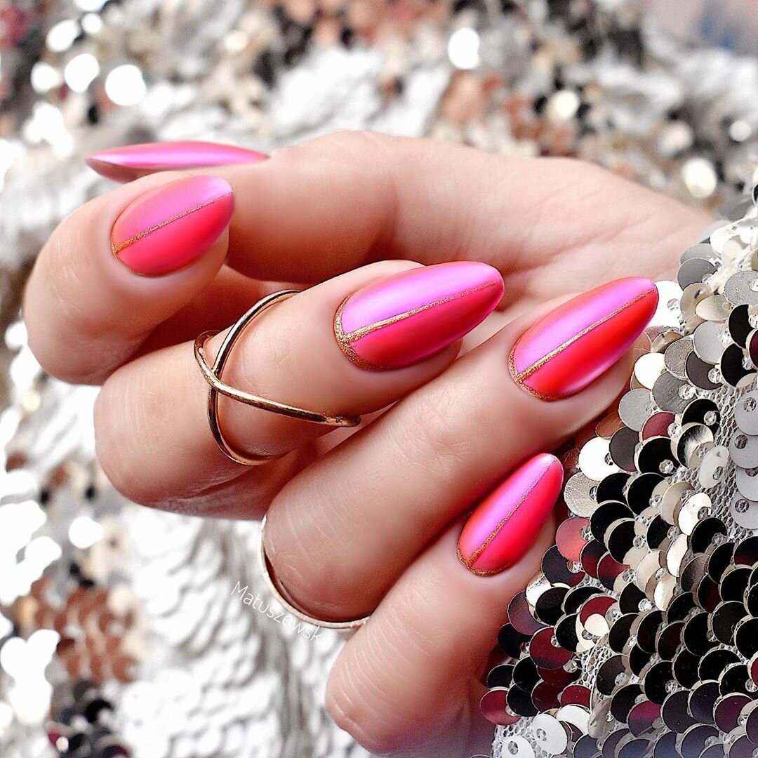 Новые цвета ногтей. Наил 2021. Розовый маникюр. Розовые ногти. Яркие розовые ногти.