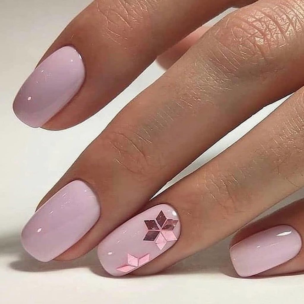 нежно розовый маникюр на короткие ногти фото