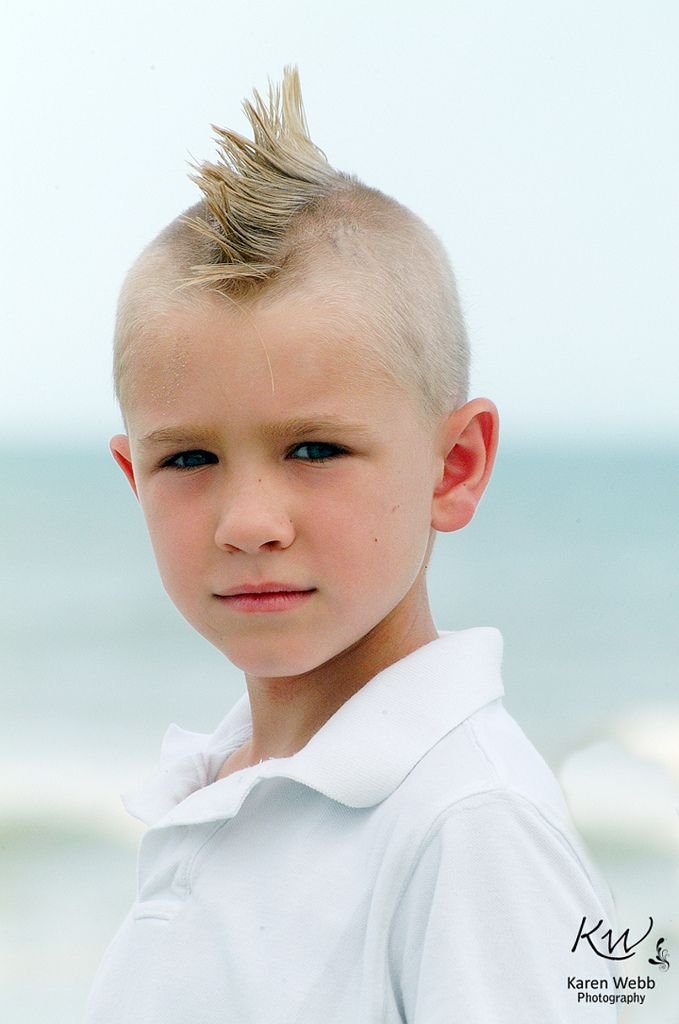 Стрижка на мальчика на светлые волосы фото