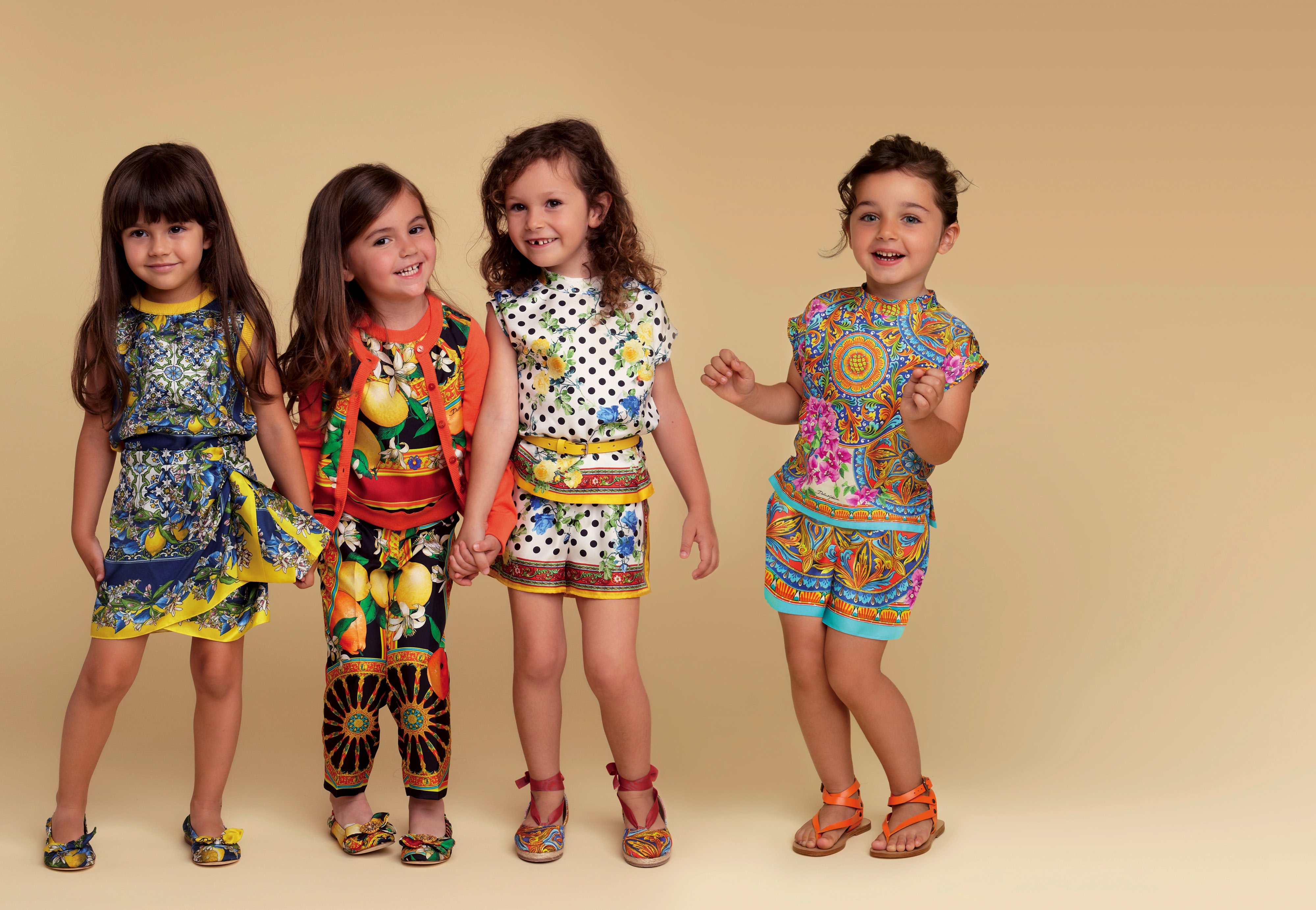 Сайт модельной детской. Детская одежда. Одежда для детей. Летняя одежда для детей. Модная детская одежда.