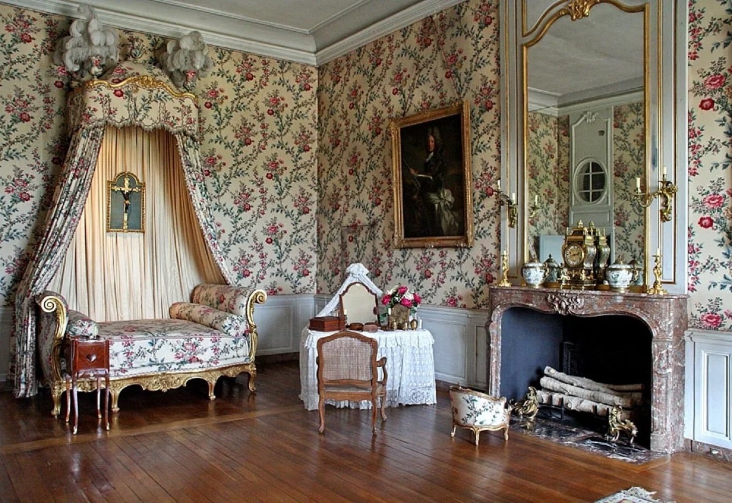 комната для девочки в стиле рококо