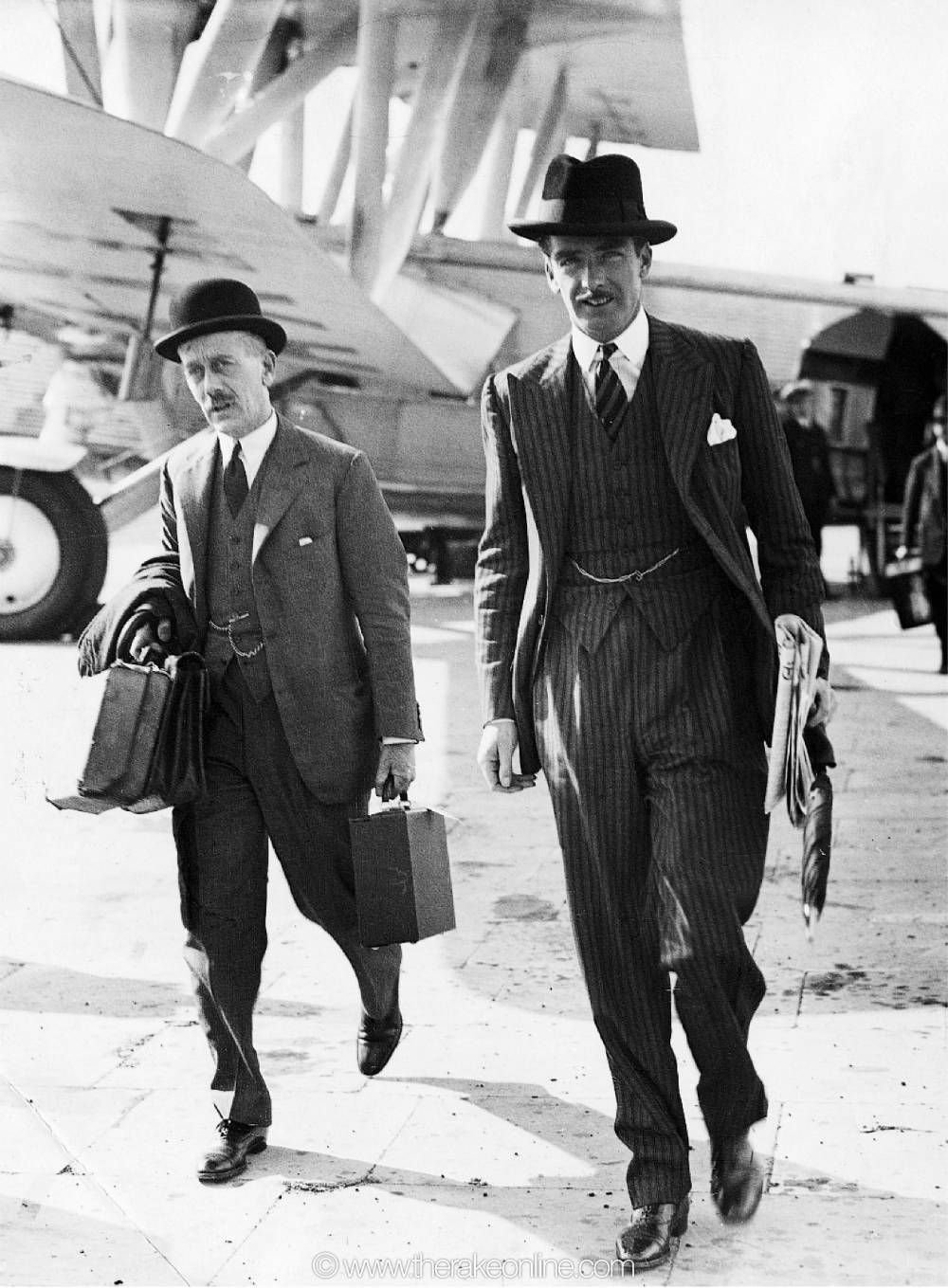 Мужчины 30 х. Америка 40е мода мужчины. 1930е мужская мода в США. Мода 1930х годов мужчины Англия. Мода 50х в Америке Элвис.