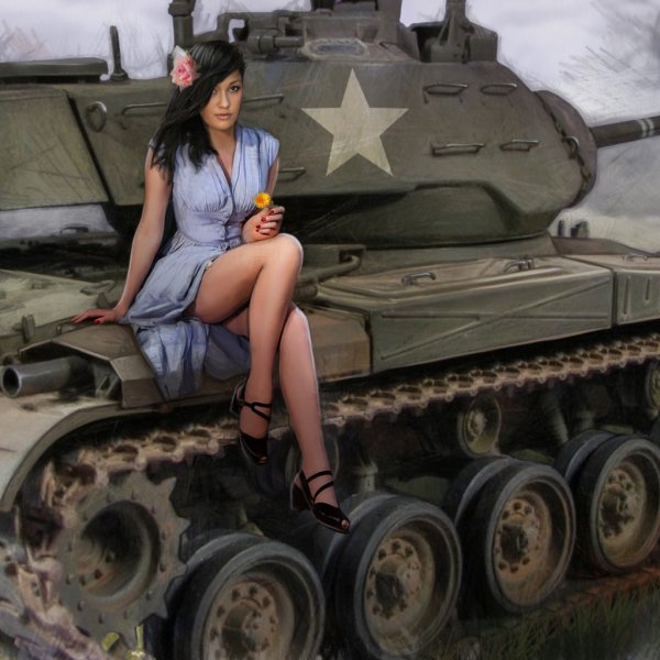 Женщина на танке