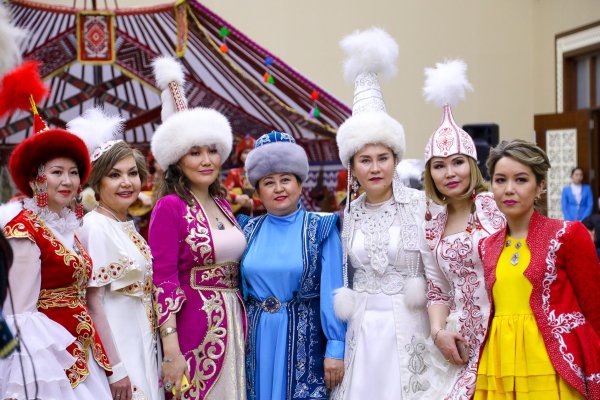Казахские праздничные Наряды