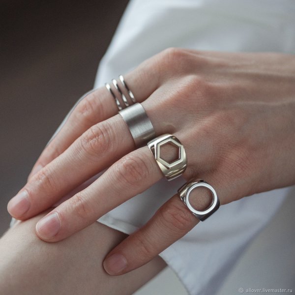 Минималистичные серебряные кольца