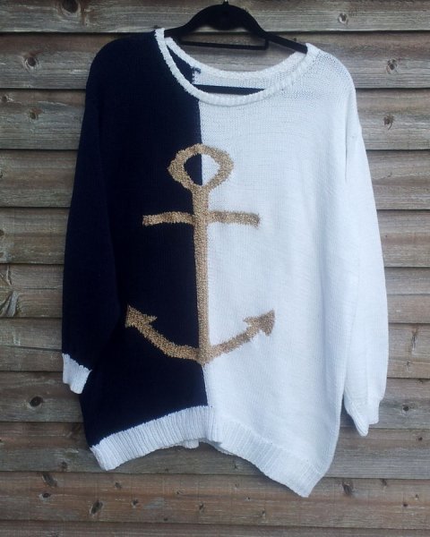 Вязаные свитера в морском стиле
