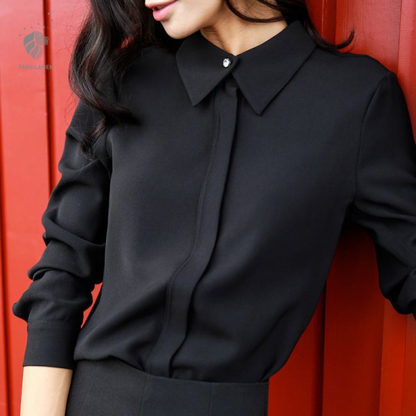 Чёрная блузка женская