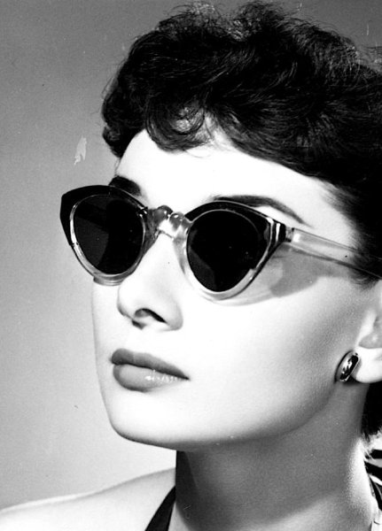 Одри Хепберн солнечные очки