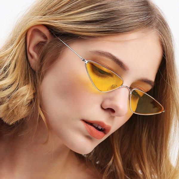 Маленькие солнцезащитные очки женские