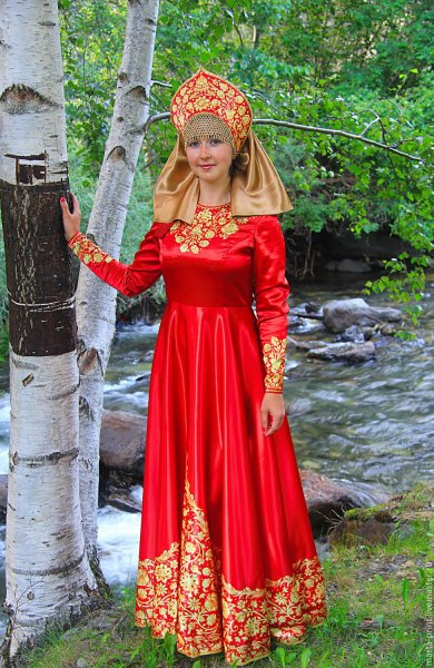 Русская нарлдное платье