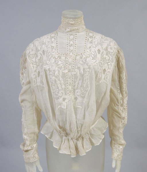 Victorian Fashion 1830s