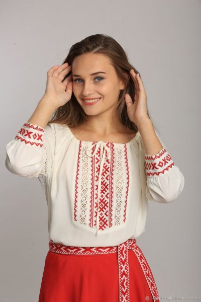 Блуза в фольклорном стиле