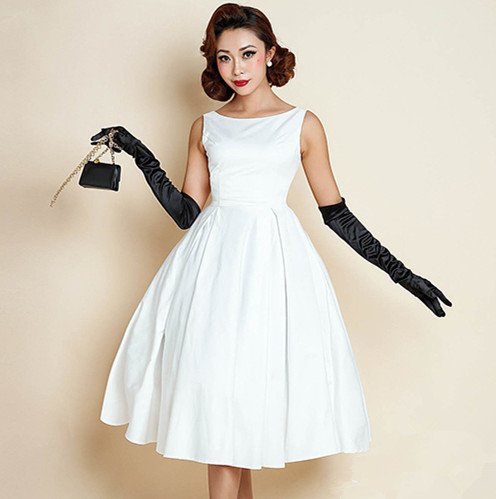Белое платье в стиле Одри Хепберн
