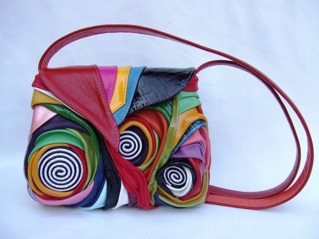 Женские сумочки своими руками. Оригинальные сумки из ткани. Шитые сумки. Необычные дизайнерские сумки. Дизайнерские сумки из ткани.