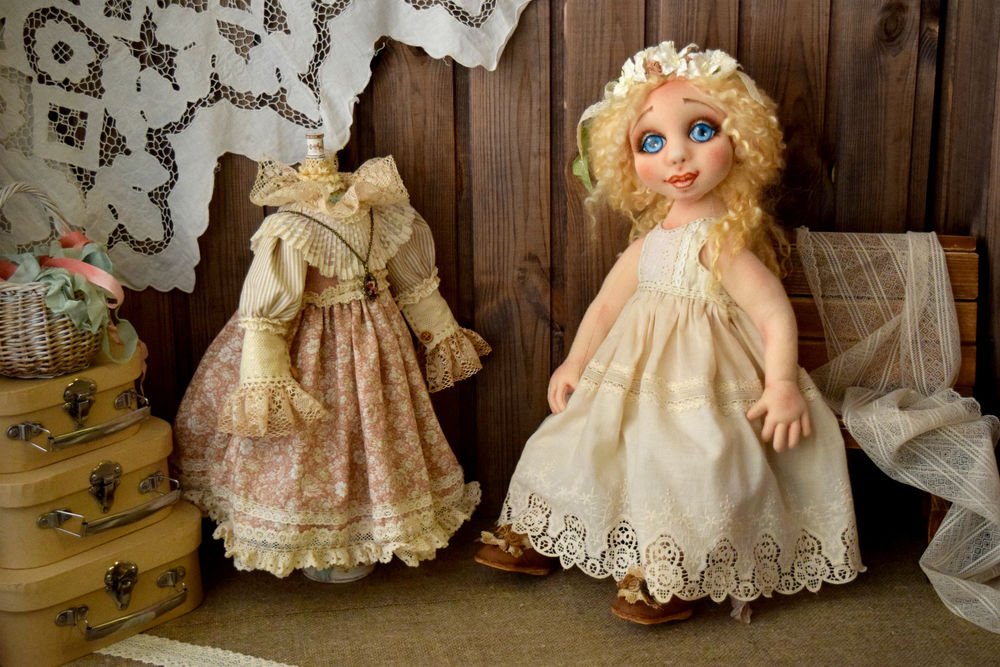 Мк платье кукле. Винтажные куклы. Винтажные платья для кукол. Куклы в стиле Винтаж. Куклы в винтажном стиле.