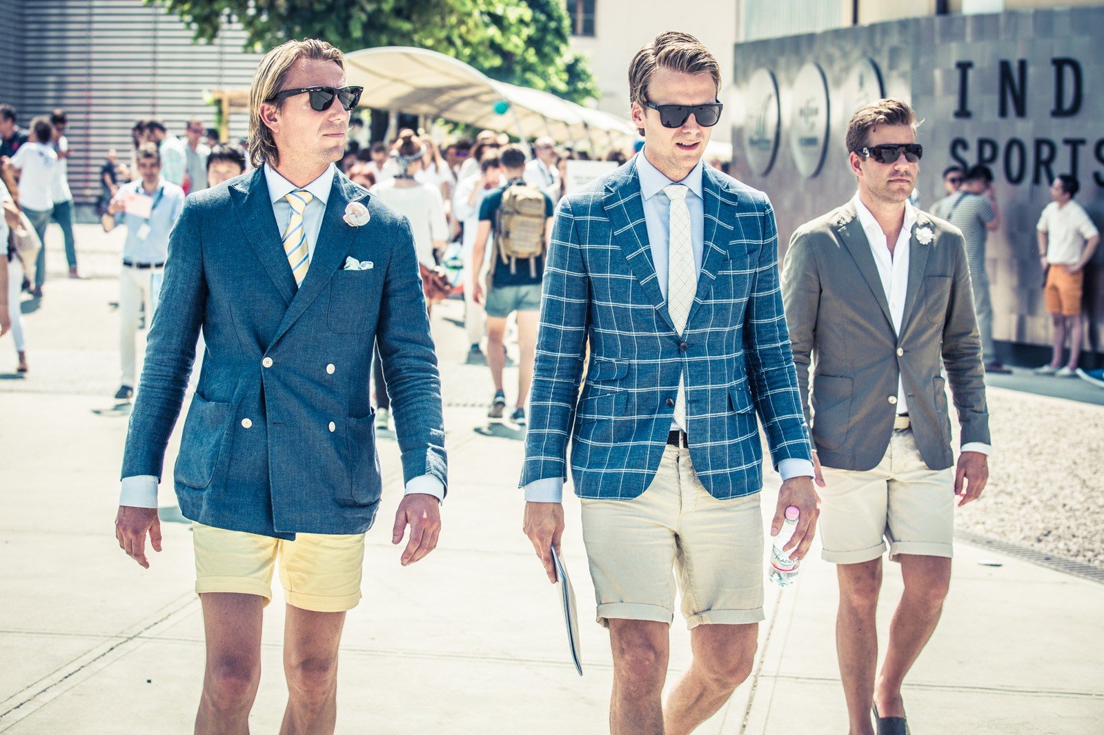 Мужчины 3 мая. Pitti uomo шорты. Питти Уомо 2022. Одежда для мужчин на лето. Мужской летний стиль.