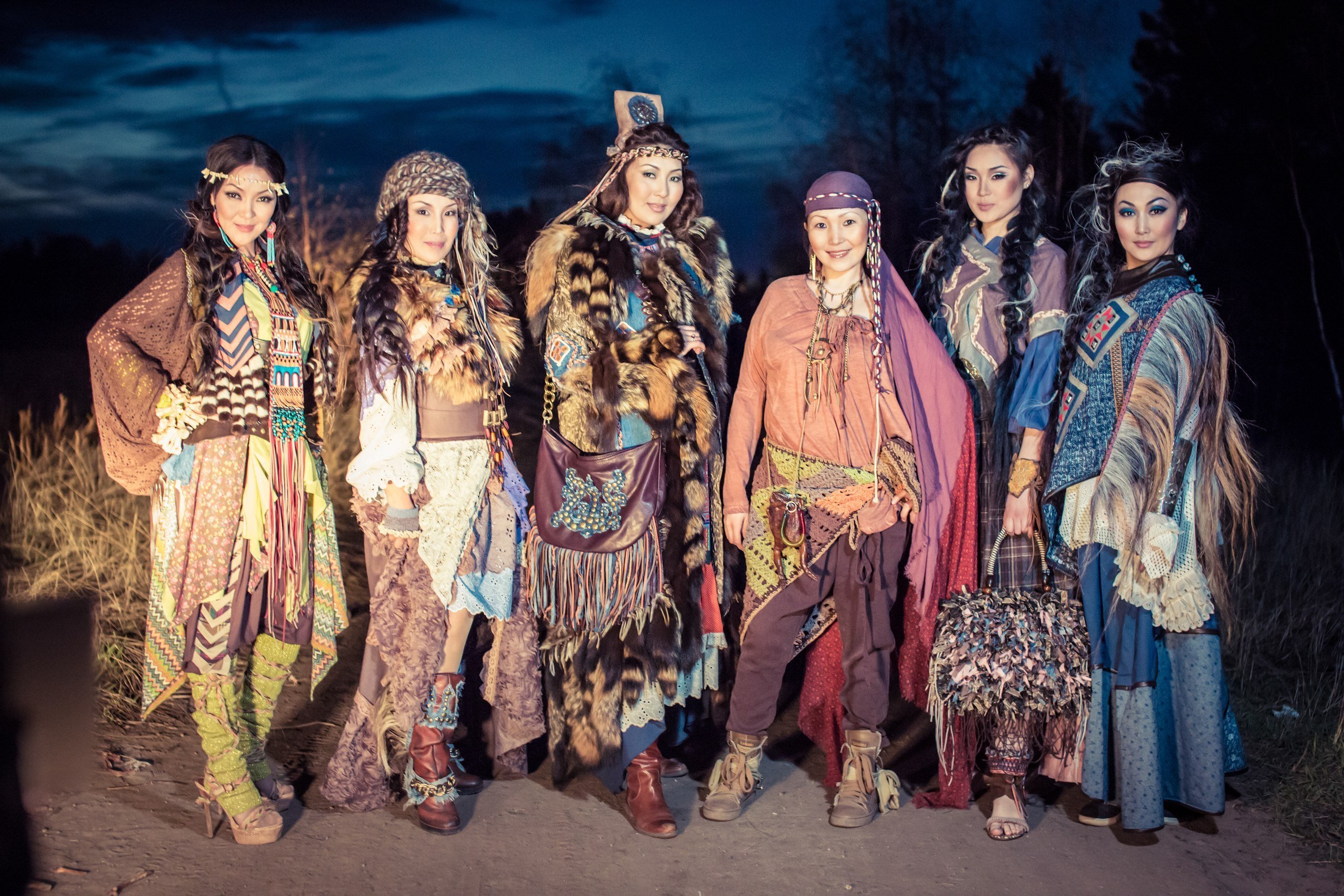 Группа тюркских племен. Саха бохо стиль Кириллина. Якутский стиль этностиль.