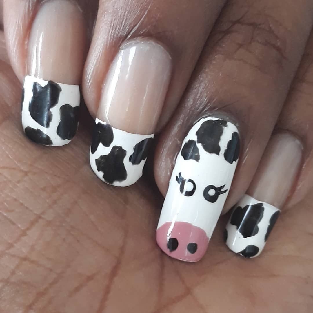 Дизайн коровка. Маникюр корова. Узор коровы на ногтях. Ногти коровка. Маникюр с коровьим принтом.