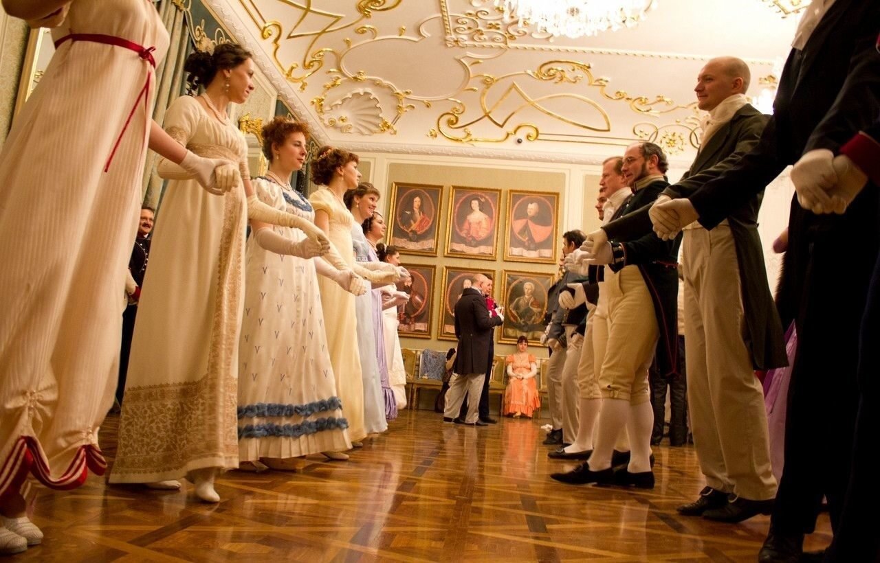Первые балы в мире. Бал 19 века бал. Пушкинский бал 19 века. Исторические танцы балы. Бал в стиле 19 века.
