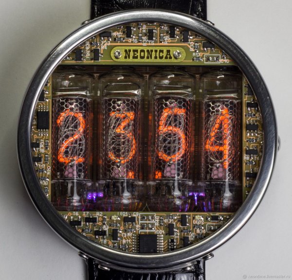 Часы на газоразрядном индикаторе в стиле метро 2033
