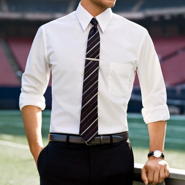 Белая рубашка с галстуком мужская
