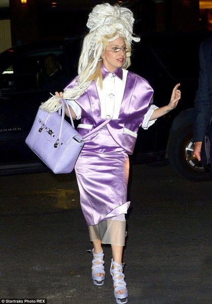 Леди Гага стиль одежды в жизни
