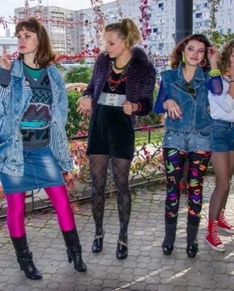 Мода 90е в России