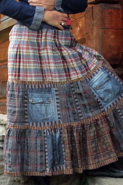 Джинсовая юбка в стиле бохо