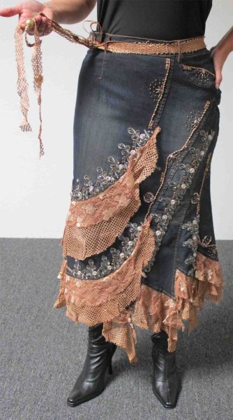 Переделка джинсовой юбки в стиле бохо