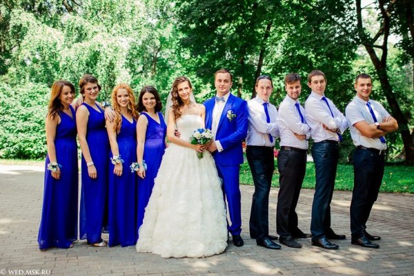 Свадьба в синем цвете жених