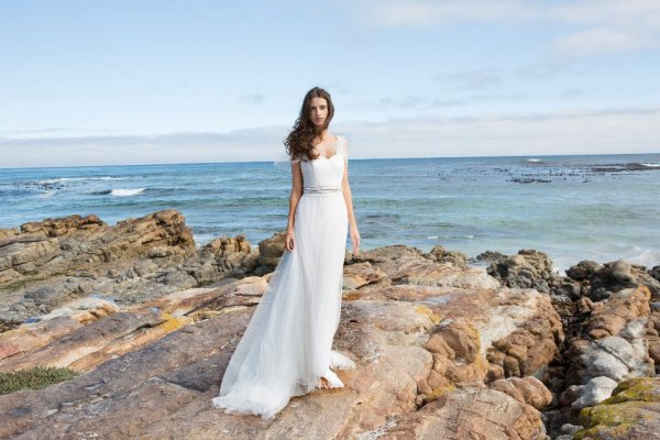 Невеста на море платье