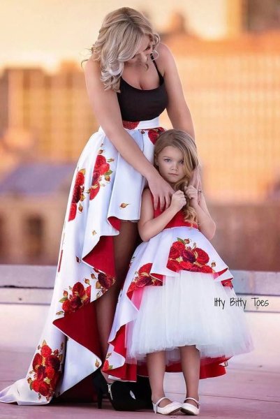 Красивые платья на дочку и маму