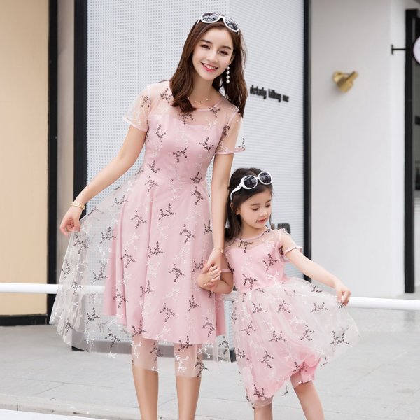 Нарядные платья для мамы и Дочки