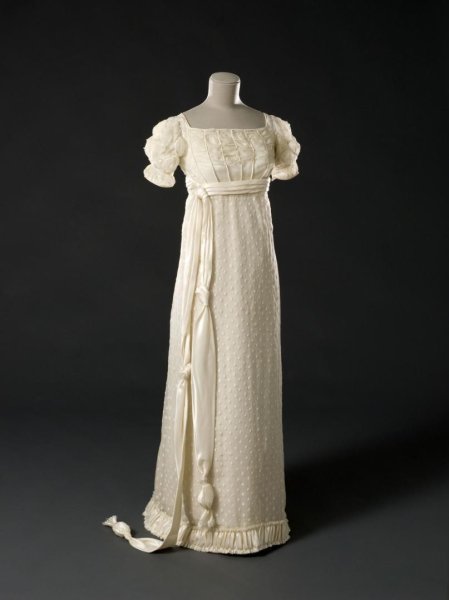 Бальные платья Ампир 19 века