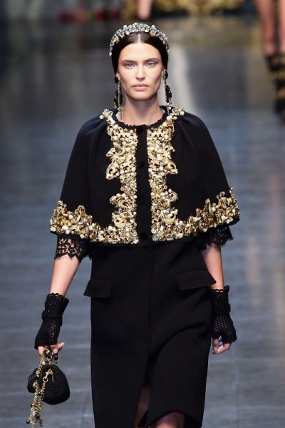 Бархатное платье Dolce Gabbana