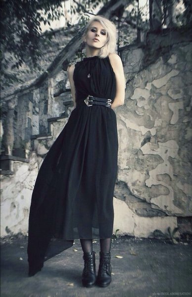 Черное платье в стиле бохо