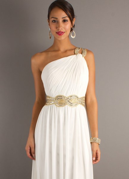Белое платье в греческом стиле короткое