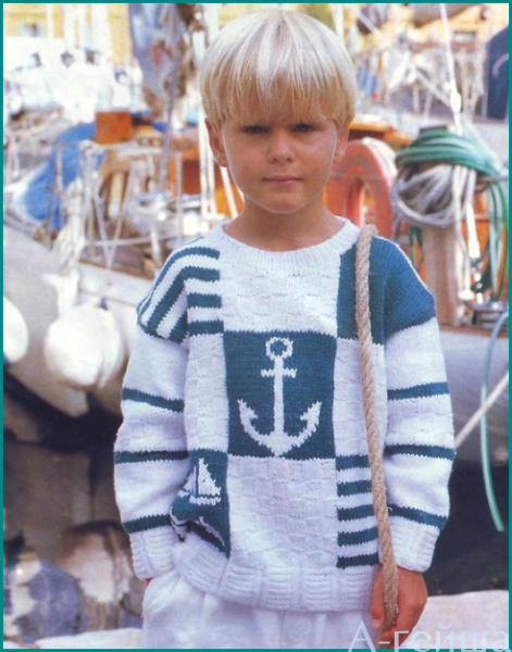 Свитер для мальчика в морском стиле